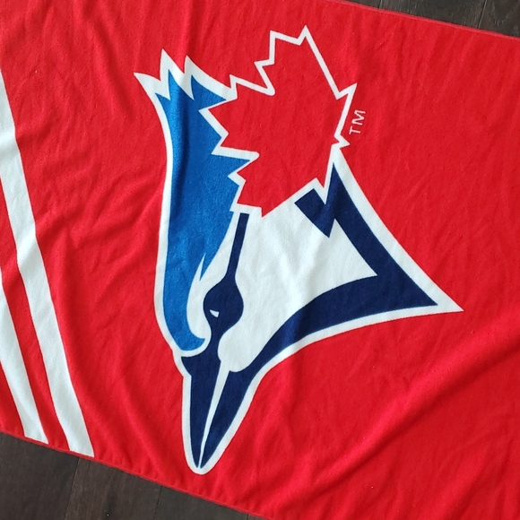 Toronto Blue Jays Microfiber Towel - Picture 2 of 4